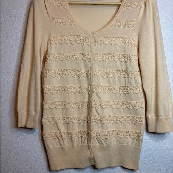 Halogen Cream Cotton Women's Cardigan Sweater Size Medium Crochet and Pearl Trim - Picture 1 of 4